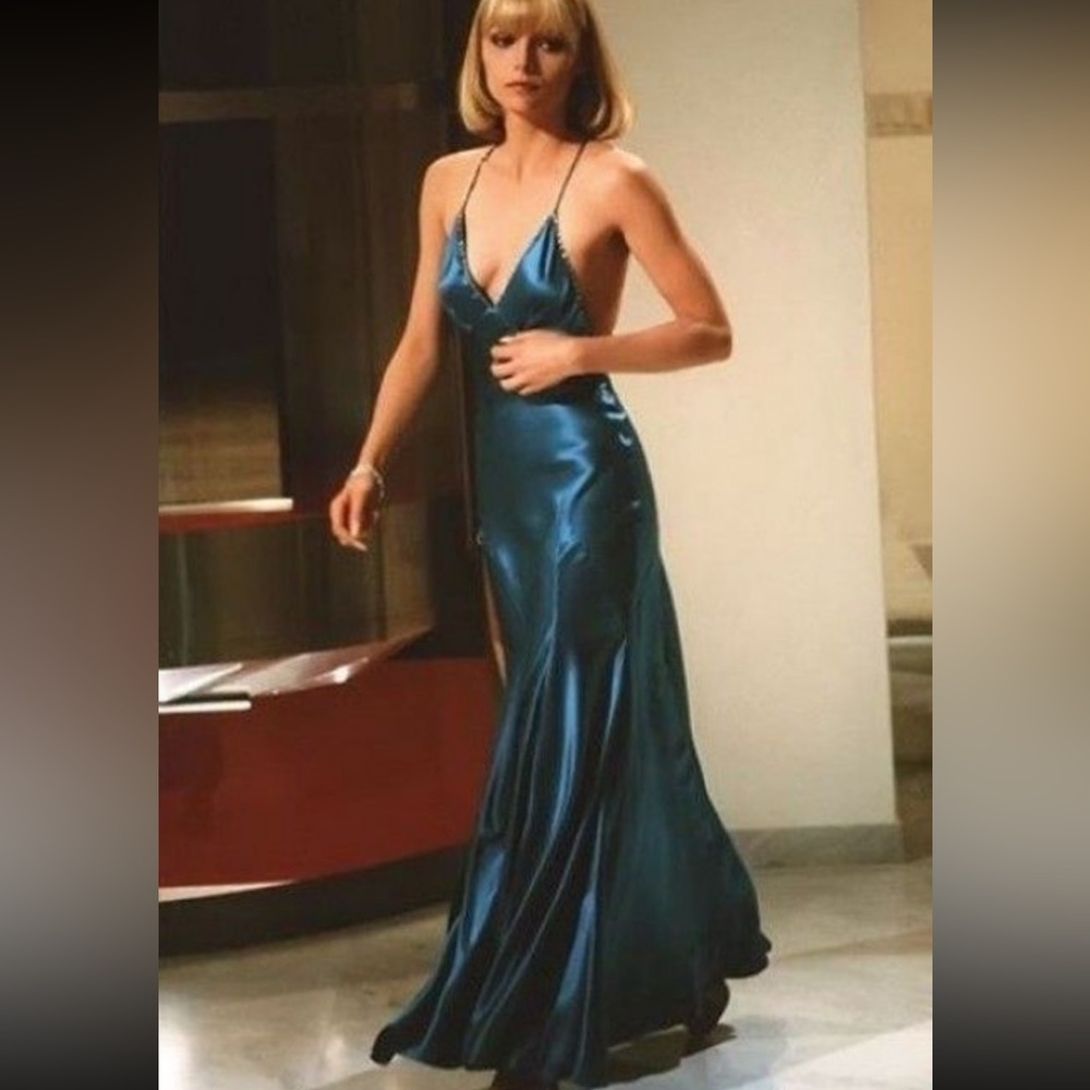 elvira hancock costume